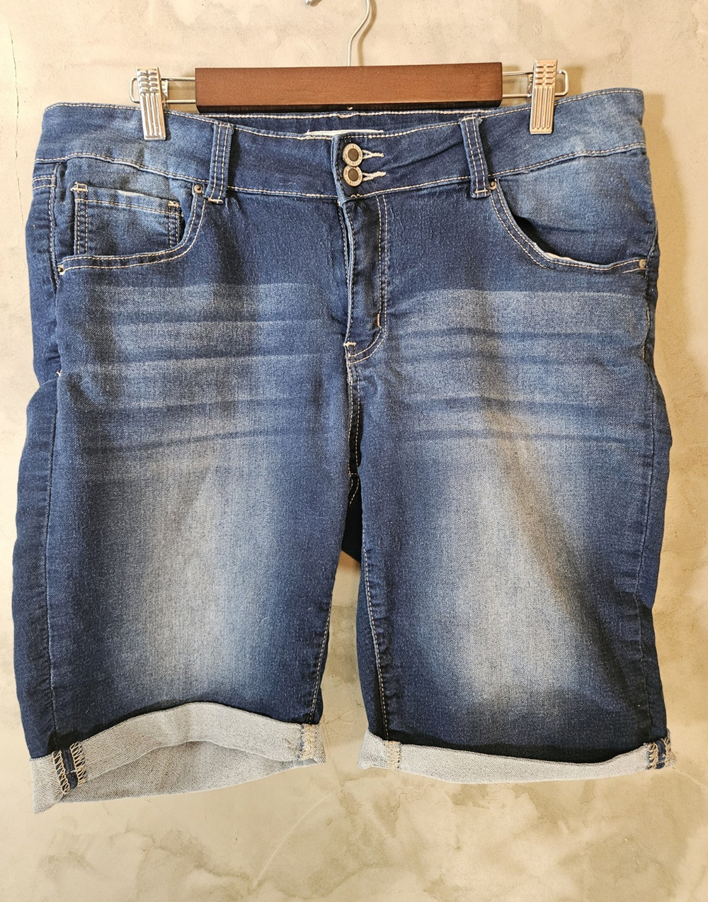 Angel Kiss Women's Blue Denim Bermuda Shorts Size 20 Mid Rise Stretch